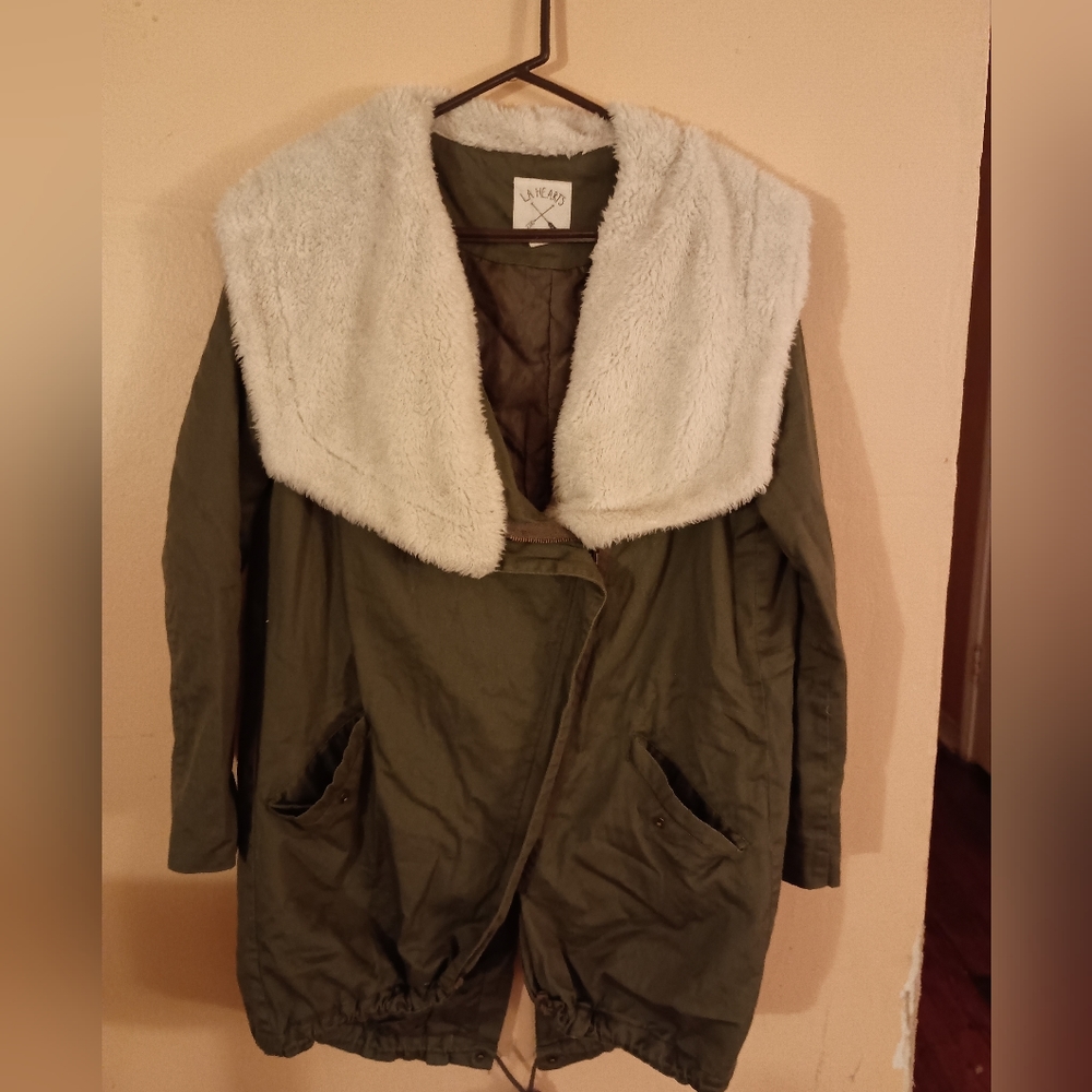 Woman's coat. Size M